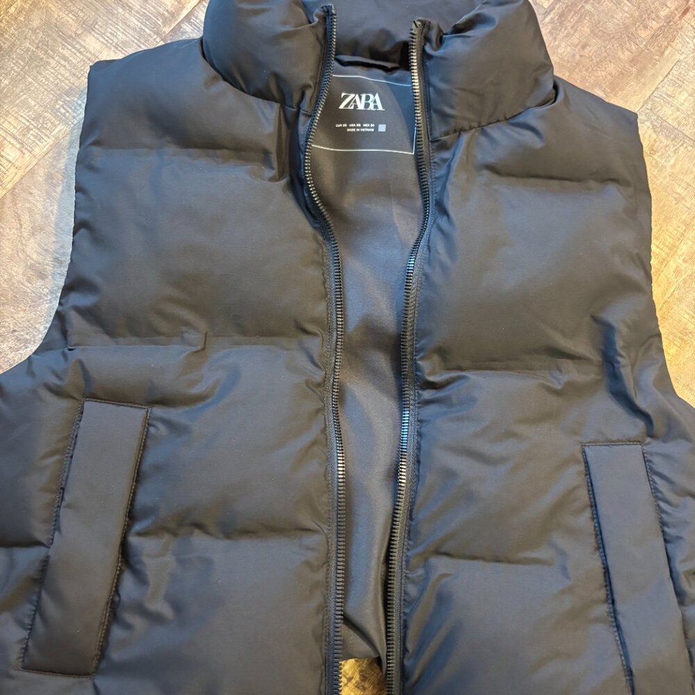 Zara Women's Black Full Zip Vest